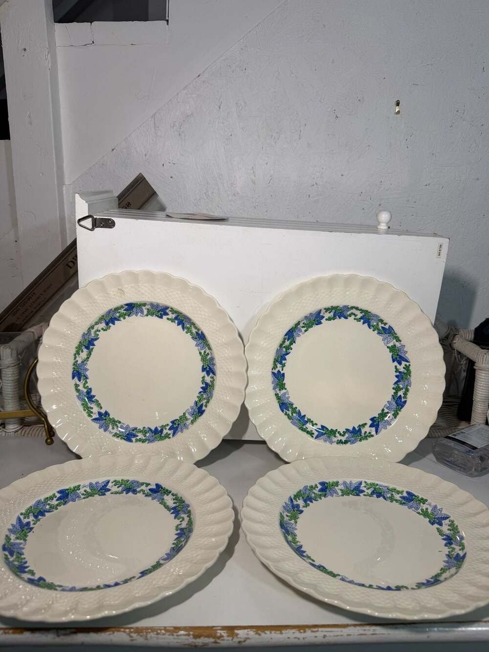 Set of 4 Vintage Spode Valencia S1248 Dinner Plates with Wavy Basketweave Edge